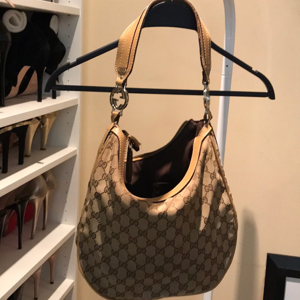 Shoulder hand bag